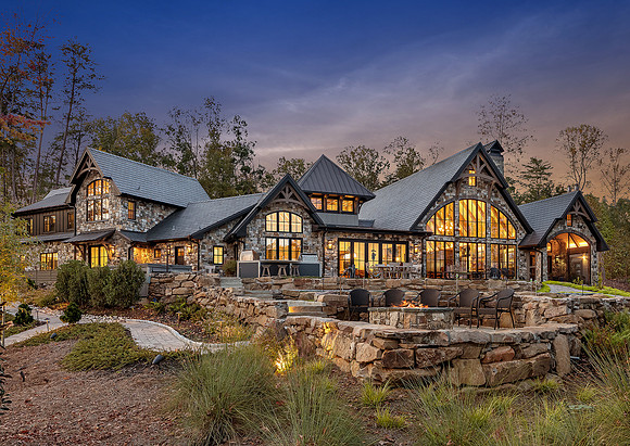 Lake Keowee Exterior