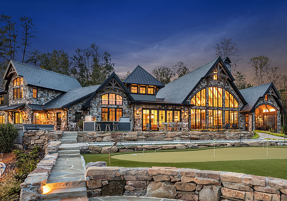 Lake Keowee Exterior